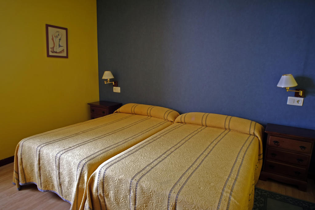 Hostal La Rectoral de San Juan El Franco Habitación foto