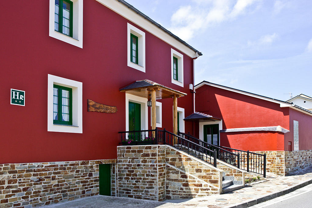 Hostal La Rectoral de San Juan El Franco Exterior foto